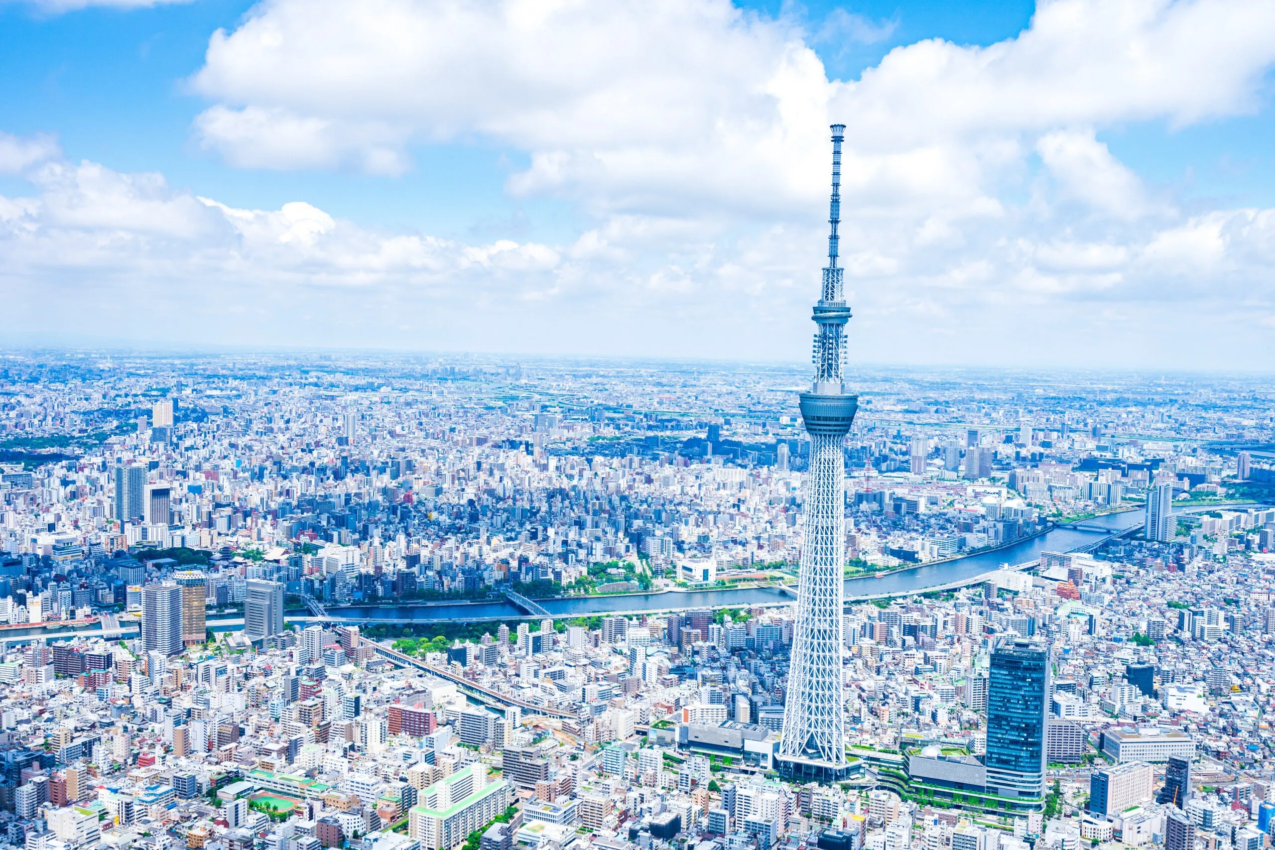 東京スカイツリーを空撮した画像